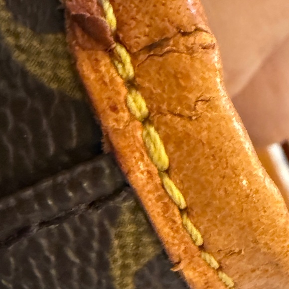 Vintage Louis Vuitton PM Monogram Bucket Bag - Picture 11 of 16